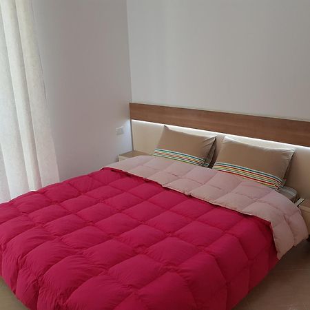 Flori Beach Apartment Radhimë Værelse billede