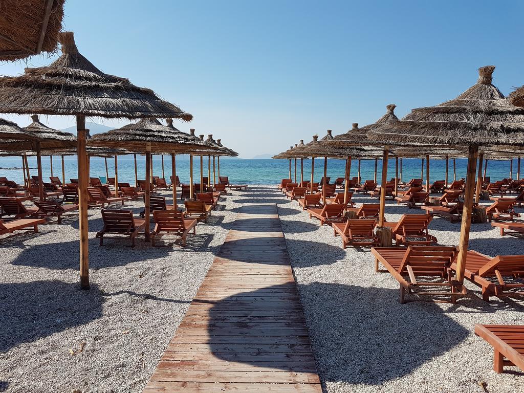 Flori Beach Apartment Radhimë Eksteriør billede